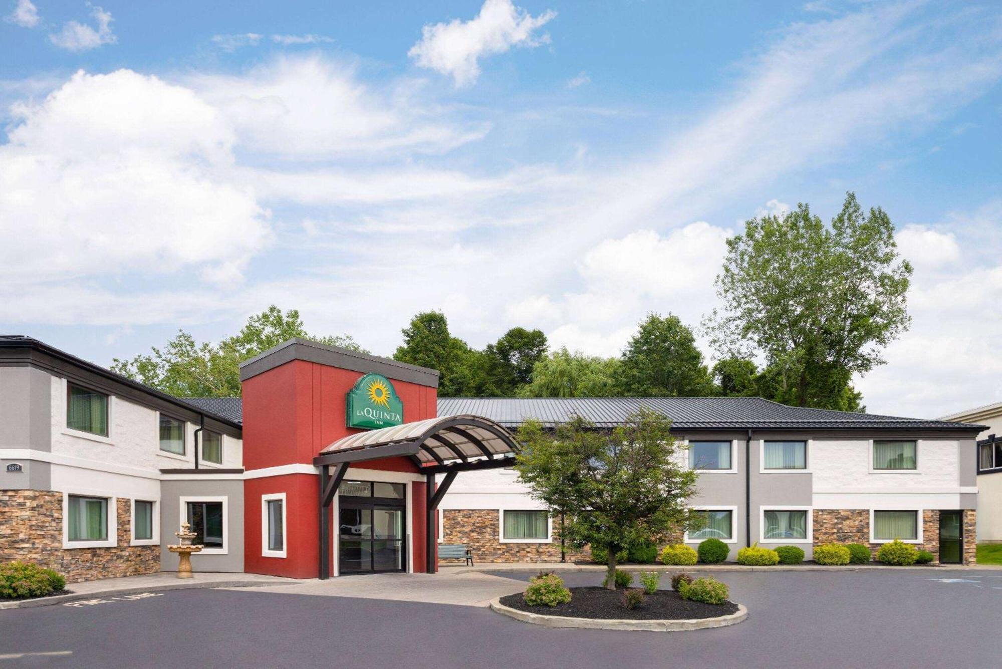 La Quinta Inn By Wyndham Buffalo Airport Уильямсвилл Экстерьер фото