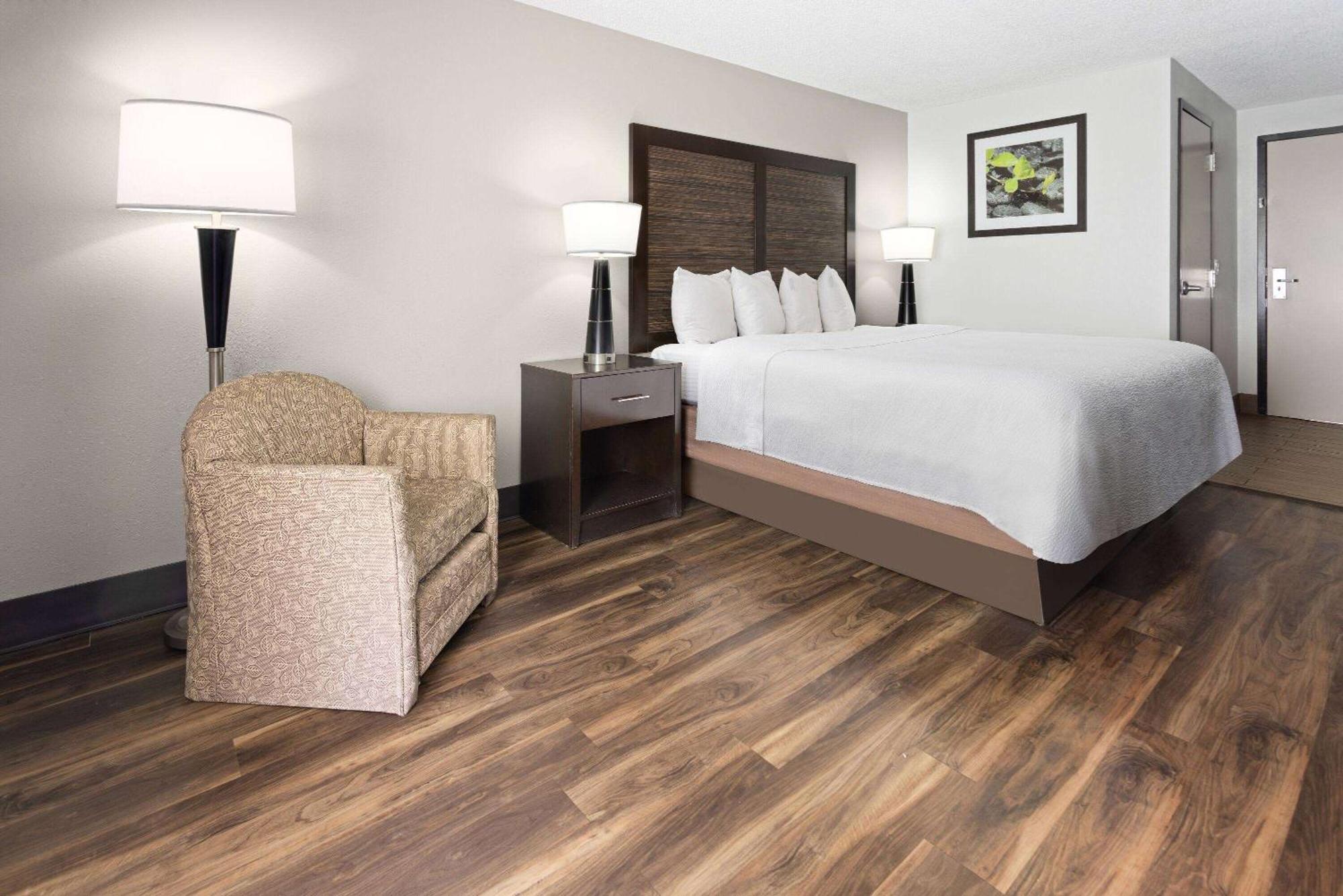 La Quinta Inn By Wyndham Buffalo Airport Уильямсвилл Экстерьер фото