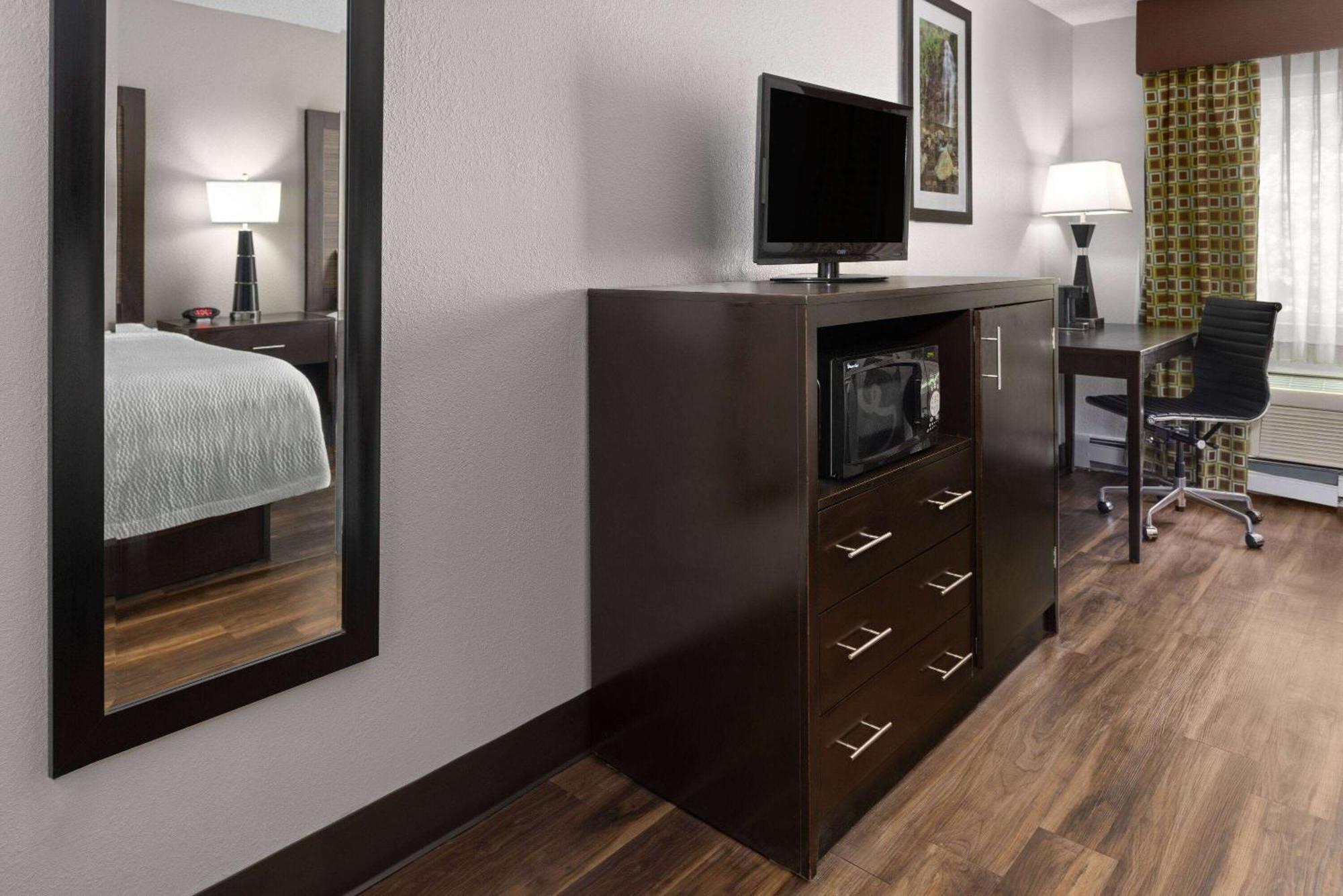 La Quinta Inn By Wyndham Buffalo Airport Уильямсвилл Экстерьер фото
