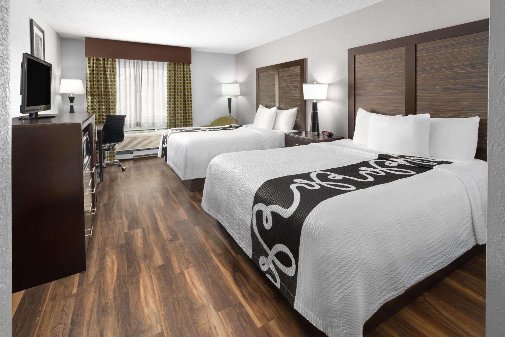 La Quinta Inn By Wyndham Buffalo Airport Уильямсвилл Экстерьер фото