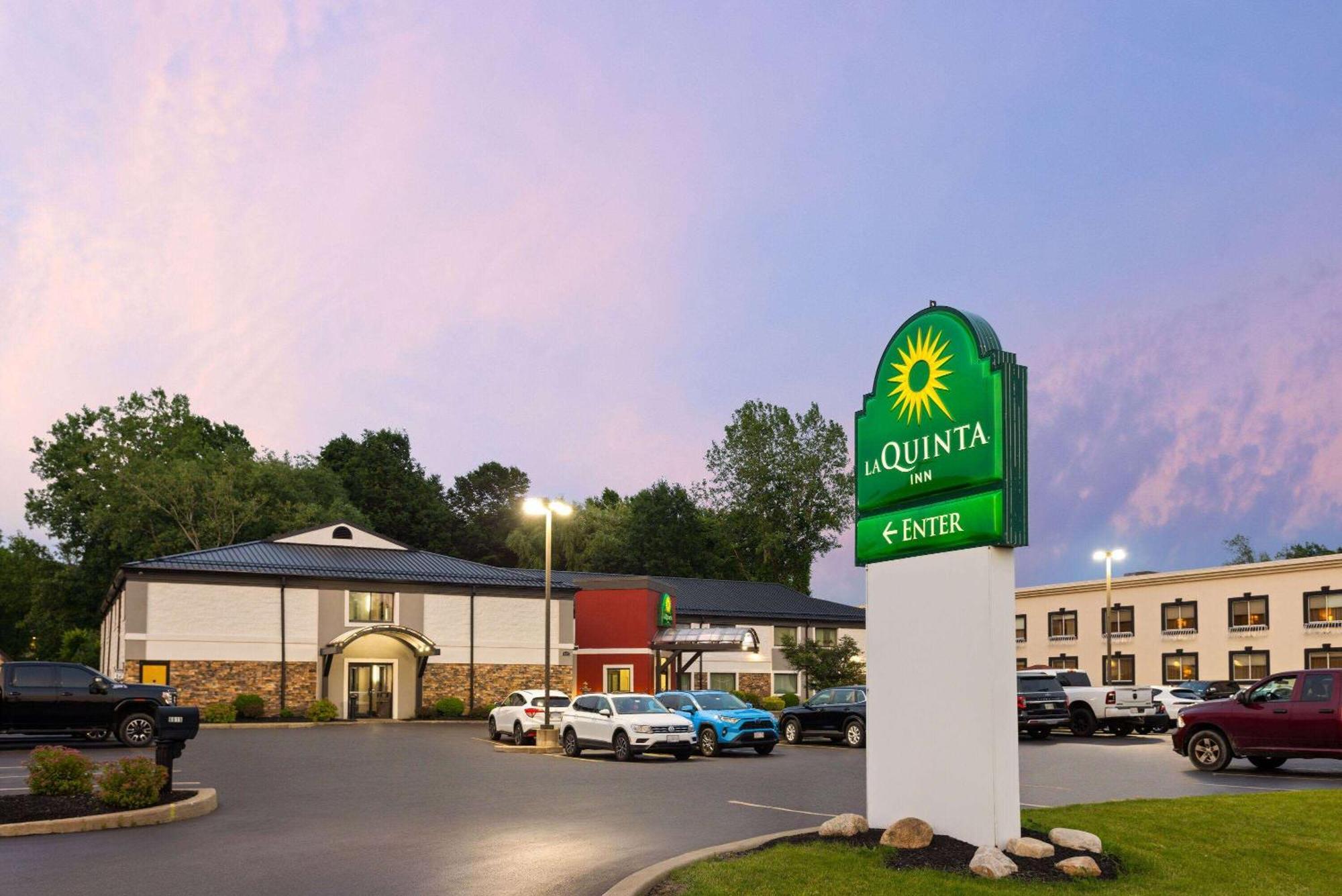La Quinta Inn By Wyndham Buffalo Airport Уильямсвилл Экстерьер фото